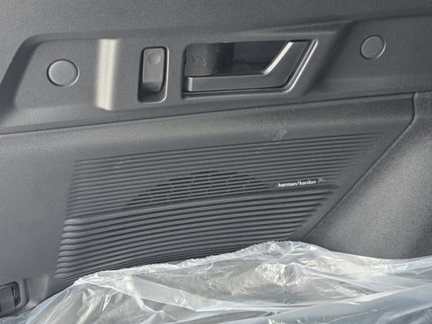 New 2026 Subaru Outback Touring XT AWD/4WD image 15