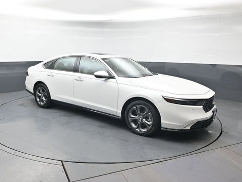 Used 2024 Honda Accord EX-L image 8