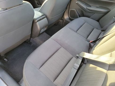 Used 2024 Nissan Altima 2.5 SV image 9