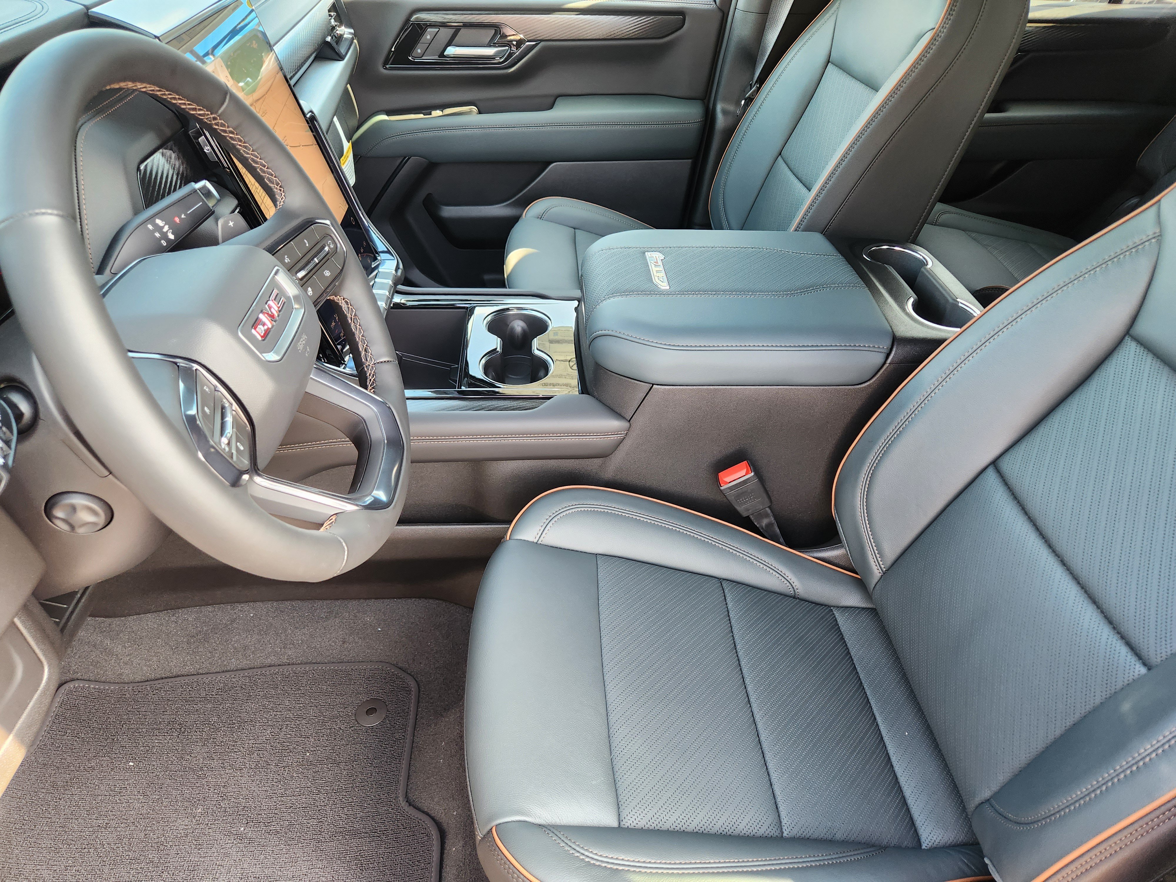 New 2027 GMC Yukon AT4 w/ Technology Package AWD/4WD image 9