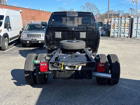 Used 2024 RAM 3500 SLT w/ Quick Order Package 2YG SLT image 3