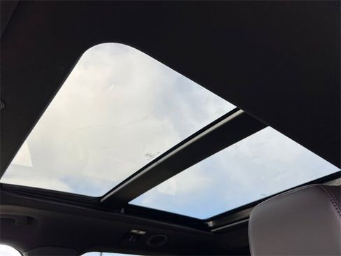 Certified 2025 Ford Explorer Platinum w/ Ultimate Package image 21