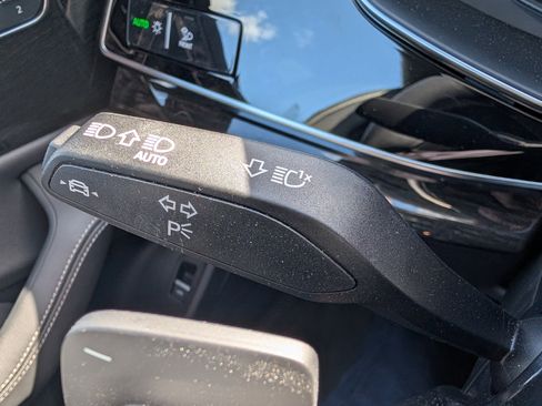 Certified 2025 Audi Q8 Prestige w/ Prestige Package AWD/4WD image 25