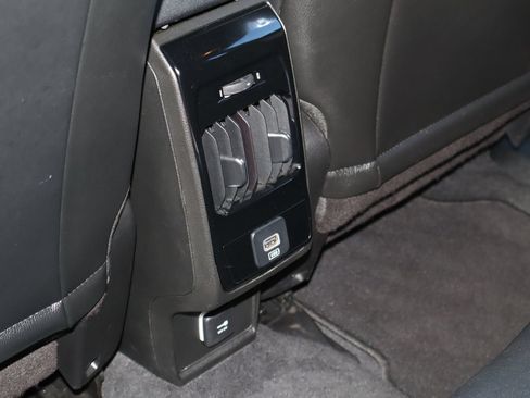 Used 2025 Jeep Compass Latitude AWD/4WD image 18