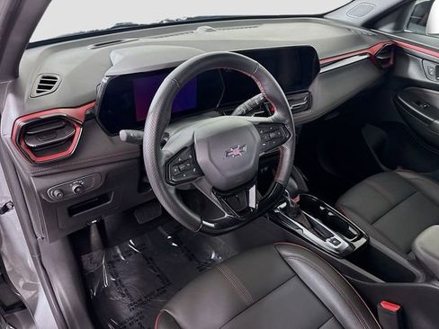 Used 2024 Chevrolet TrailBlazer RS w/ Driver Confidence Package image 9