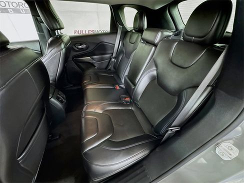 Used 2020 Jeep Cherokee Latitude Plus w/ Cold Weather Group image 23