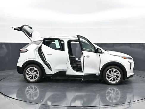 Used 2023 Chevrolet Bolt EUV LT w/ Driver Confidence Package FWD image 44