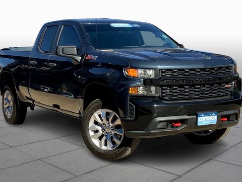 Used 2019 Chevrolet Silverado 1500 Custom Trail Boss w/ Custom Convenience Package image 2