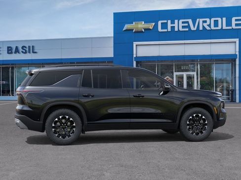 New 2027 Chevrolet Traverse Z71 w/ Driver Confidence Package AWD/4WD image 5