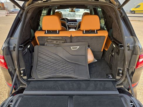 Used 2022 BMW X7 xDrive40i w/ M Sport Package image 12