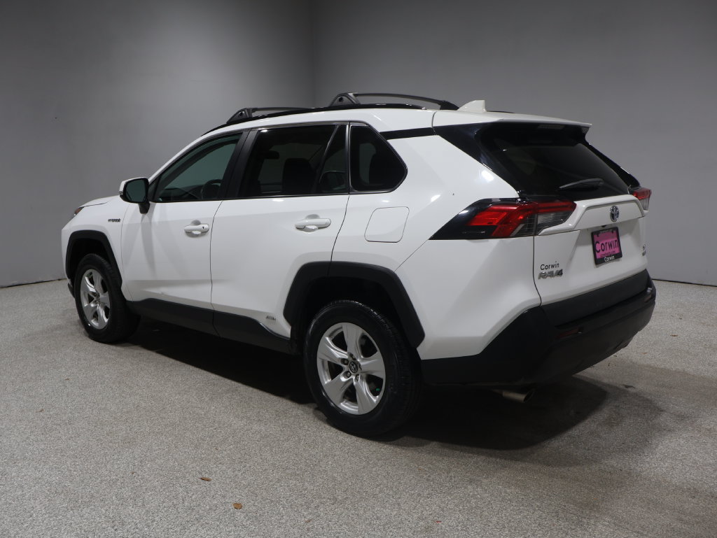 Used 2021 Toyota RAV4 XLE w/ XLE Grade Weather Package AWD/4WD image 4