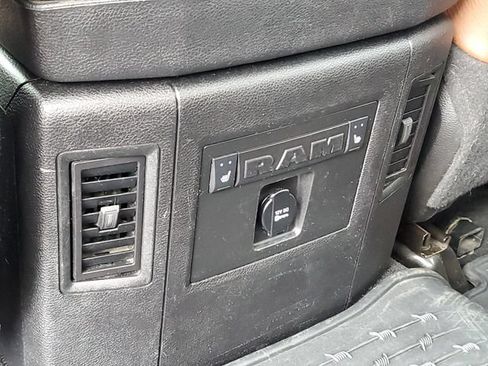 Used 2013 RAM 1500 Laramie Longhorn w/ Convenience Group AWD/4WD image 31