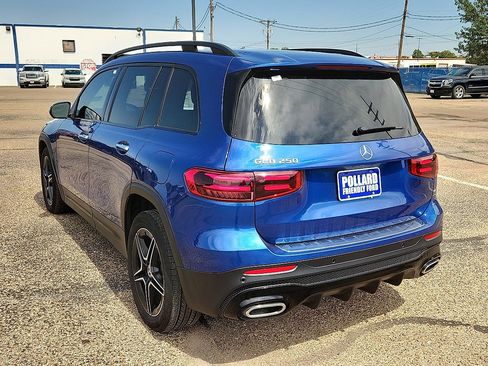 Used 2024 Mercedes-Benz GLB 250 w/ AMG Night Package image 2