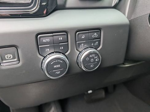 Used 2024 GMC Sierra 1500 AT4 w/ Technology Package image 18