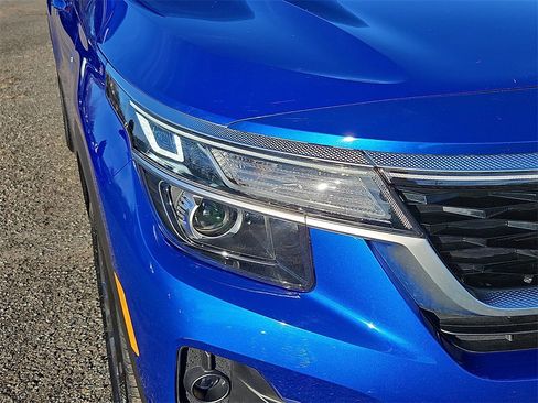 Certified 2023 Kia Seltos S image 10