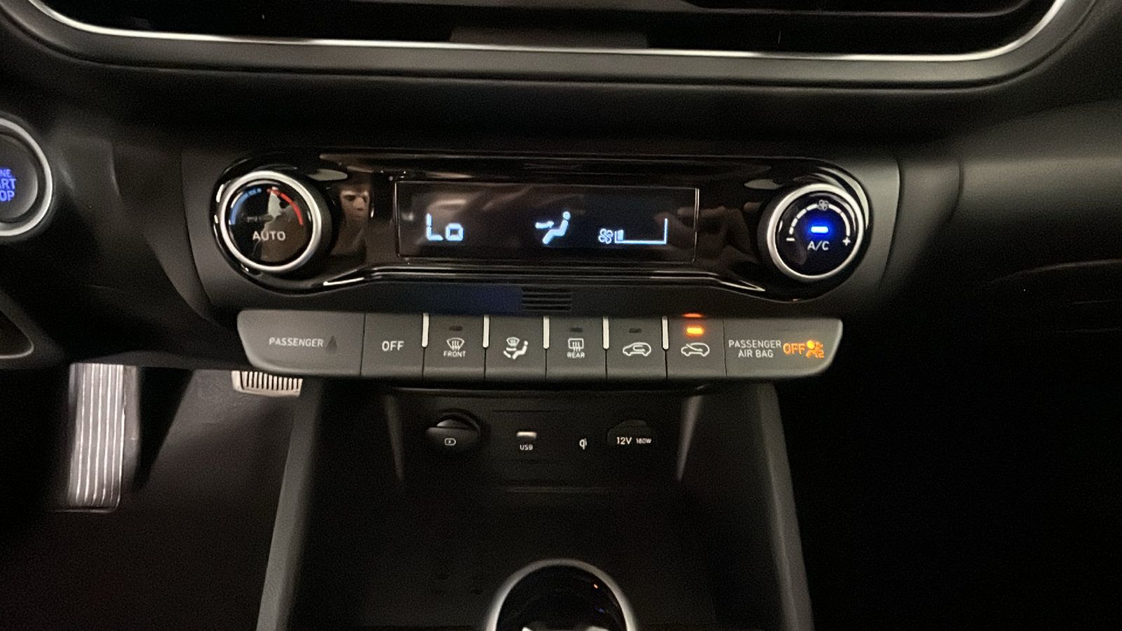 Certified 2023 Hyundai Kona SEL w/ Convenience Package FWD image 29