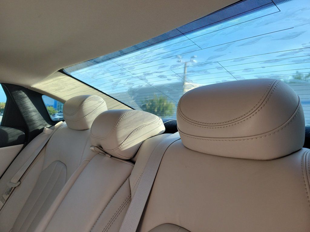 Used 2016 Chrysler 200 C FWD image 15