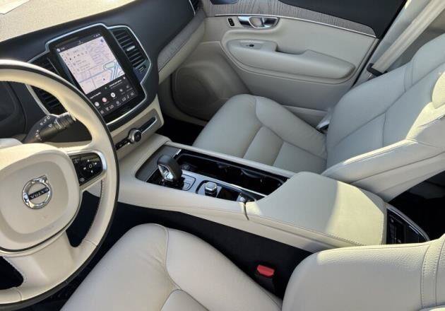Used 2025 Volvo XC90 T8 Plus w/ Protection Package Premier AWD/4WD image 8