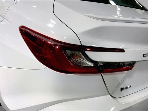 Used 2025 Toyota Camry SE FWD image 29