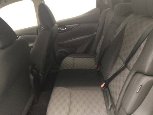 Used 2021 Nissan Rogue Sport SV FWD image 18