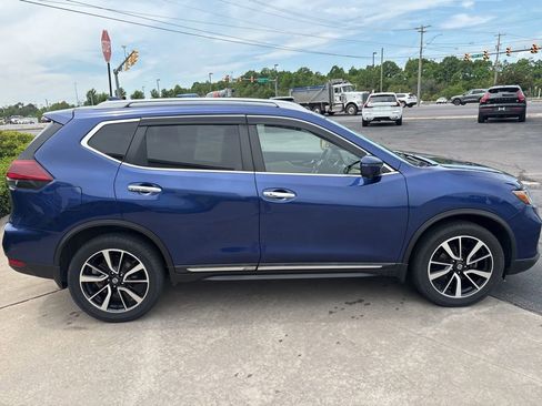 Used 2019 Nissan Rogue SL w/ Premium Package AWD/4WD image 5