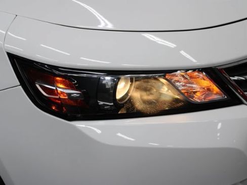 Used 2017 Chevrolet Impala LT FWD image 27
