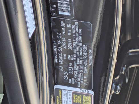 Certified 2024 Kia Forte LXS FWD image 30