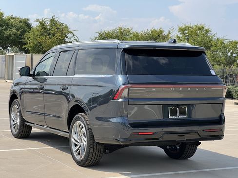 New 2025 Lincoln Navigator L Reserve image 7