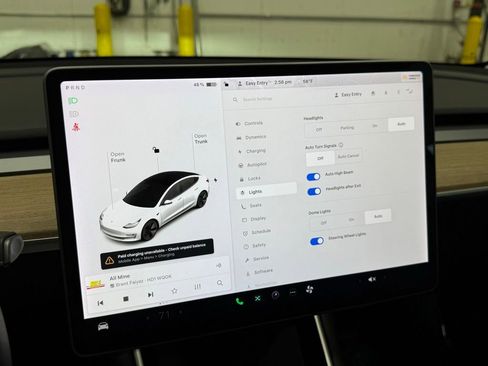 Used 2020 Tesla Model 3 Standard Range Plus image 32