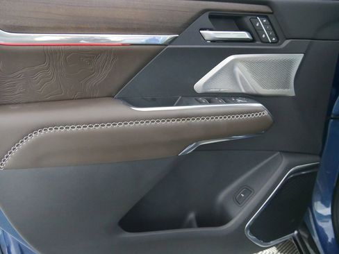 New 2026 GMC Acadia Denali Ultimate image 11