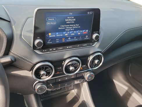 Used 2025 Nissan Sentra SV w/ Trunk Package image 24