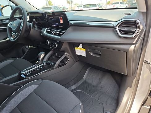 New 2025 Chevrolet TrailBlazer LT w/ Convenience Package image 24
