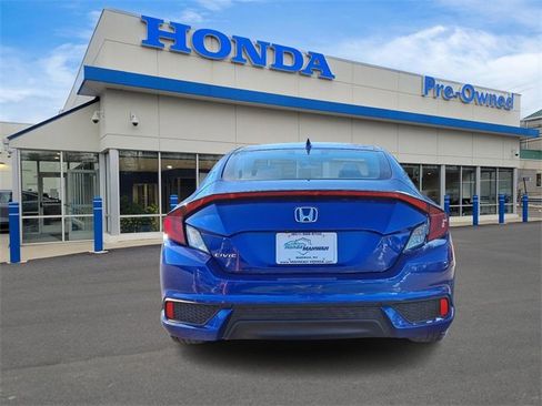 Used 2020 Honda Civic EX image 5
