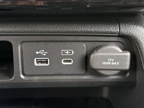 Used 2025 Honda Pilot TrailSport image 24