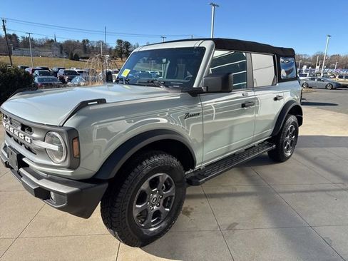 Used 2023 Ford Bronco Big Bend image 3