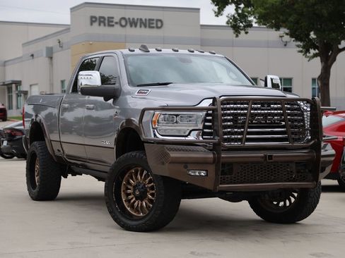 Used 2024 RAM 2500 Limited w/ Towing Technology Group AWD/4WD image 2