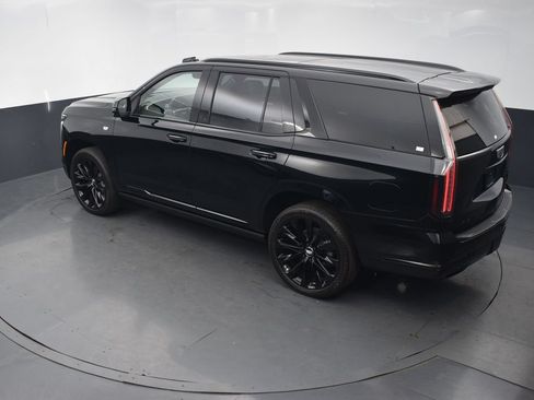 Certified 2026 Cadillac Escalade Platinum Sport w/ LPO, ONYX Package AWD/4WD image 46