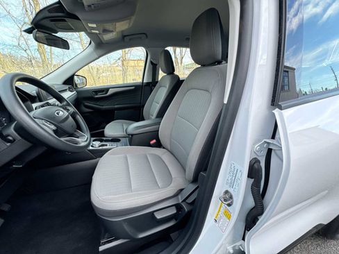 Used 2022 Ford Escape S image 21