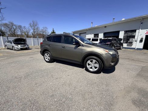 Used 2013 Toyota RAV4 XLE image 43