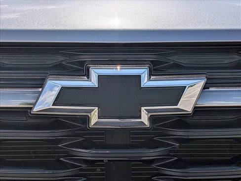 Used 2025 Chevrolet Trax RS w/ Driver Confidence Package image 22