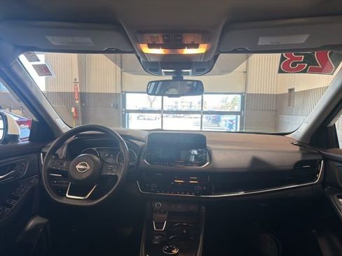 Certified 2023 Nissan Rogue SL w/ SL Premium Package image 15