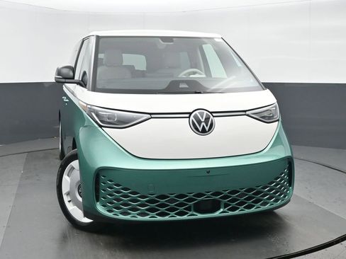 Used 2025 Volkswagen ID. Buzz 1st Edition image 8