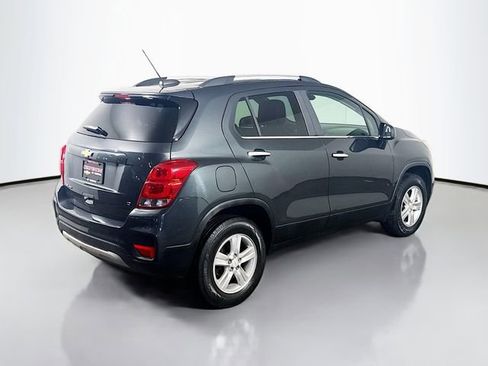 Used 2017 Chevrolet Trax LT w/ LT Convenience Package AWD/4WD image 6