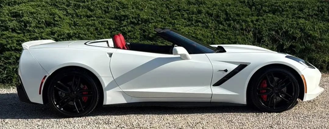 Used 2019 Chevrolet Corvette Stingray Convertible Z51 2LT RWD image 11