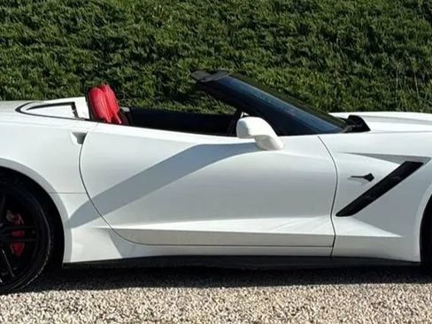 Used 2019 Chevrolet Corvette Stingray Convertible Z51 2LT RWD image 11