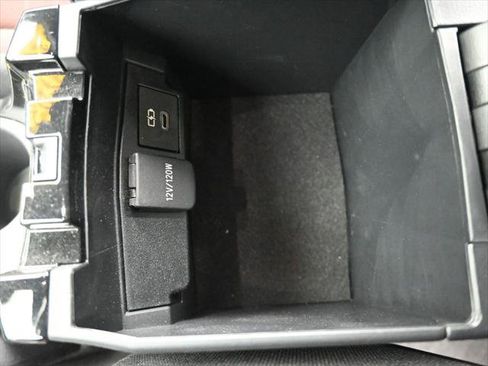 Certified 2023 Toyota Corolla SE image 35