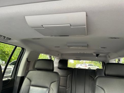 Used 2016 GMC Yukon XL SLT w/ Open Road Package AWD/4WD image 35