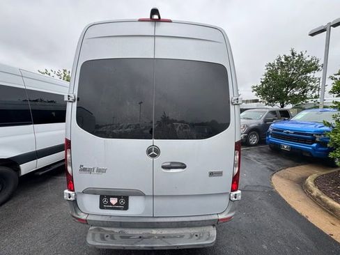 Used 2020 Mercedes-Benz Sprinter 3500 w/ Windows All Around Package image 17
