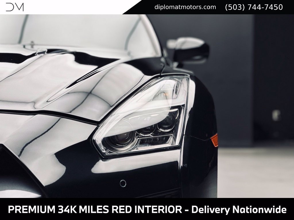 Used 2018 Nissan GT-R Premium w/ Premium Interior Package AWD/4WD image 13