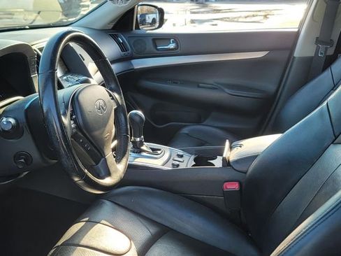 Used 2013 INFINITI G37 x w/ Premium Pkg image 11